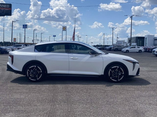 New 2026 Kia K4 EX w/ GT-Line Premium Package FWD image 2