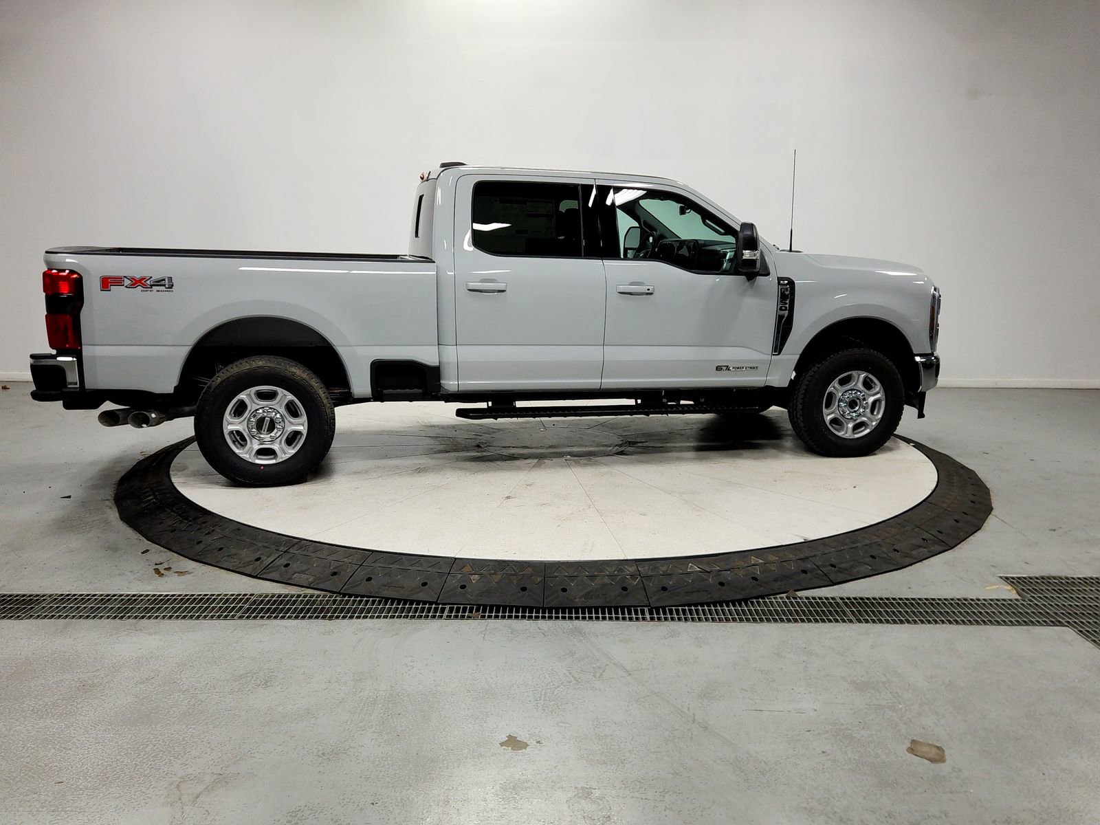 New 2026 Ford F250 XLT w/ XLT Premium Package image 8