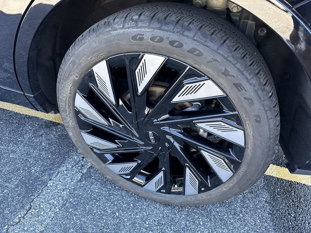 Used 2024 Lincoln Nautilus Reserve w/ Jet Appearance Package (87T) image 19