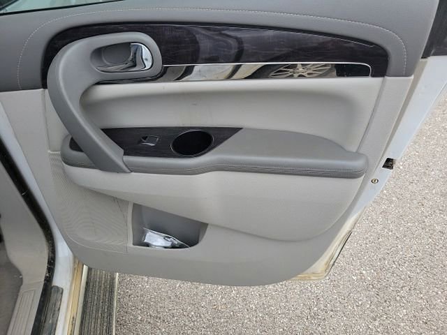 Used 2017 Buick Enclave Leather FWD image 9