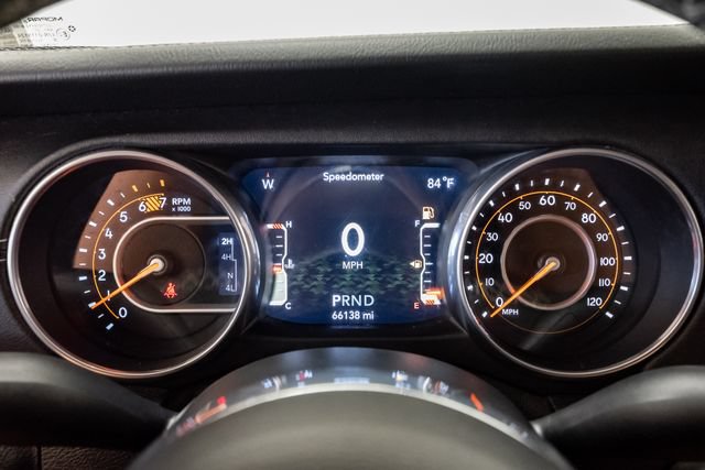 Used 2018 Jeep Wrangler Unlimited Sahara AWD/4WD image 13