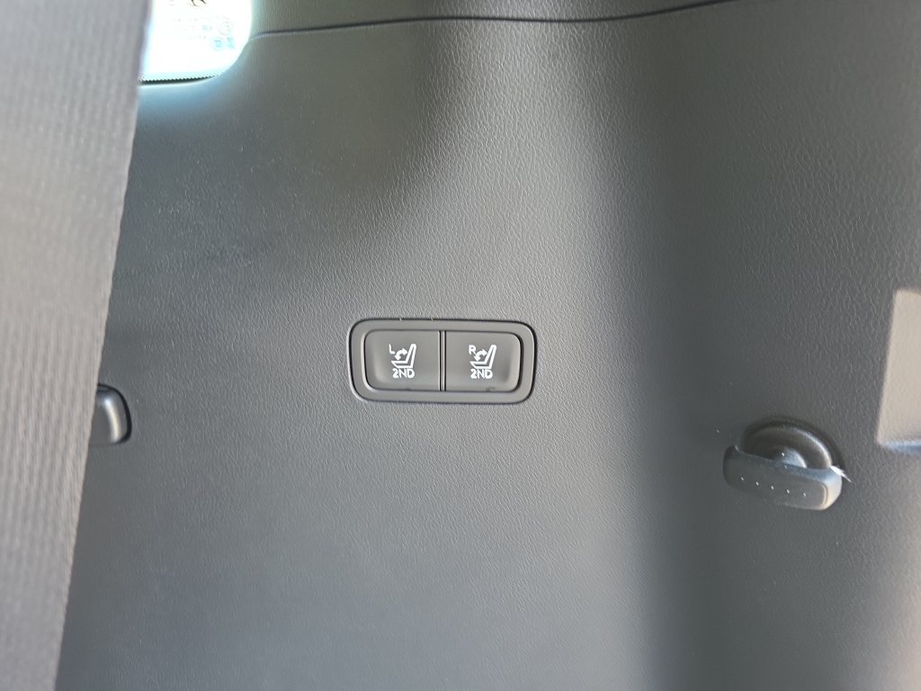 New 2026 Hyundai Santa Fe Calligraphy FWD image 38