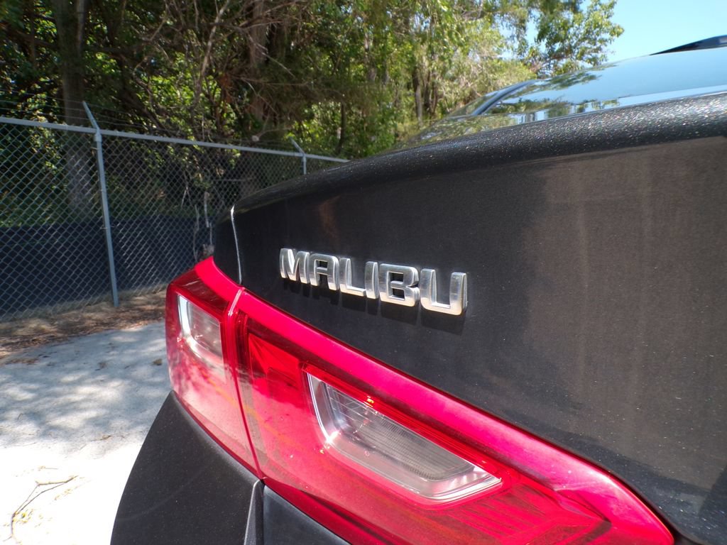 Used 2018 Chevrolet Malibu LS FWD image 14