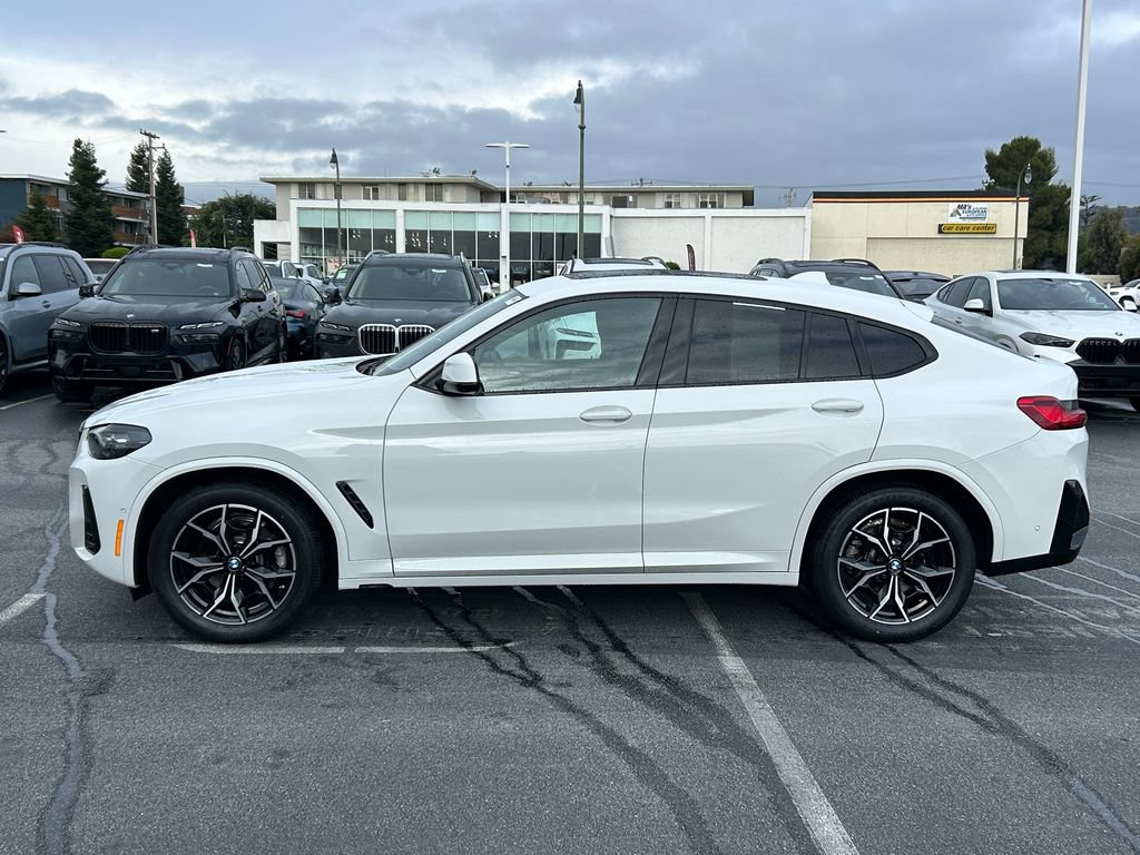 Used 2025 BMW X4 xDrive30i w/ M Sport Package AWD/4WD image 2