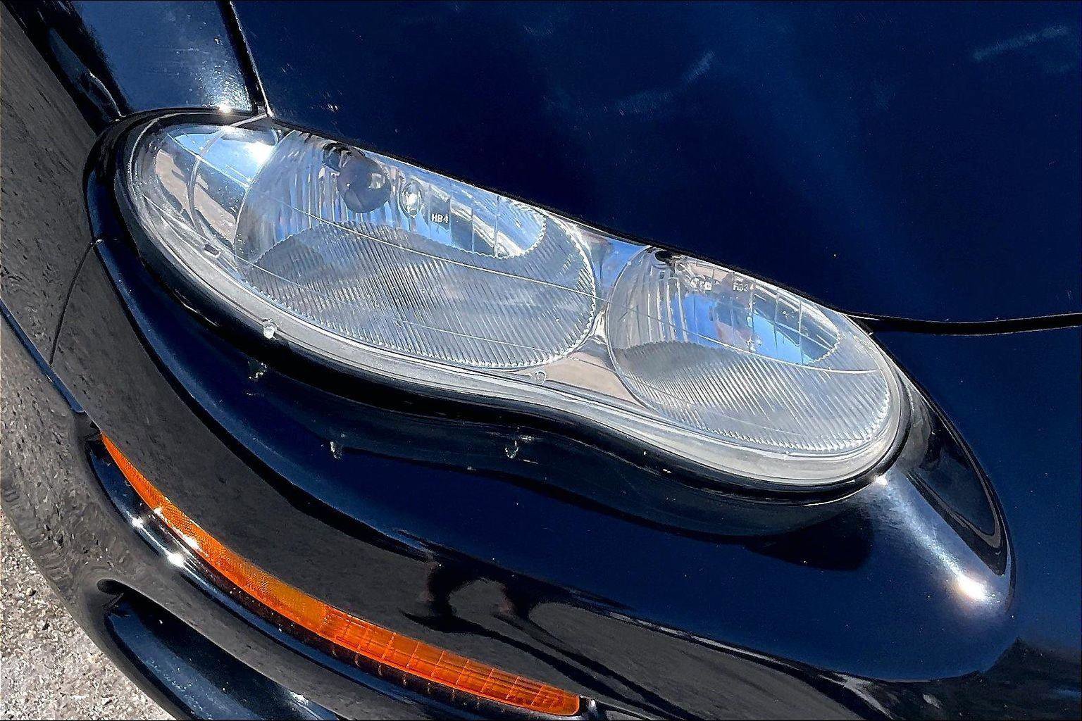 Used 2002 Chevrolet Camaro Z28 w/ SS Performance/Appearance Pkg RWD image 28