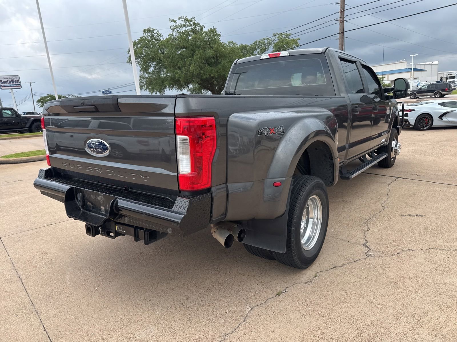 Used 2017 Ford F350 XL w/ STX Appearance Package AWD/4WD image 7