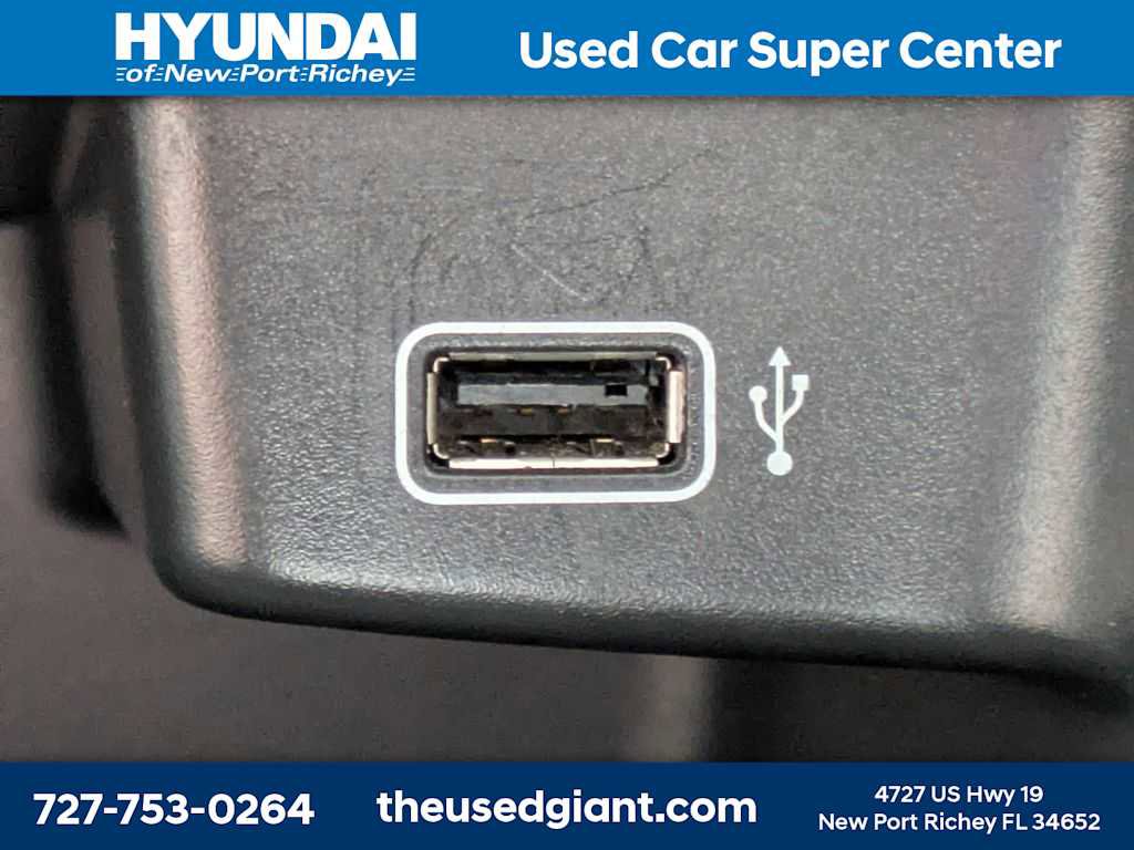 Used 2019 Volkswagen Jetta SEL w/ Cold Weather Package image 24