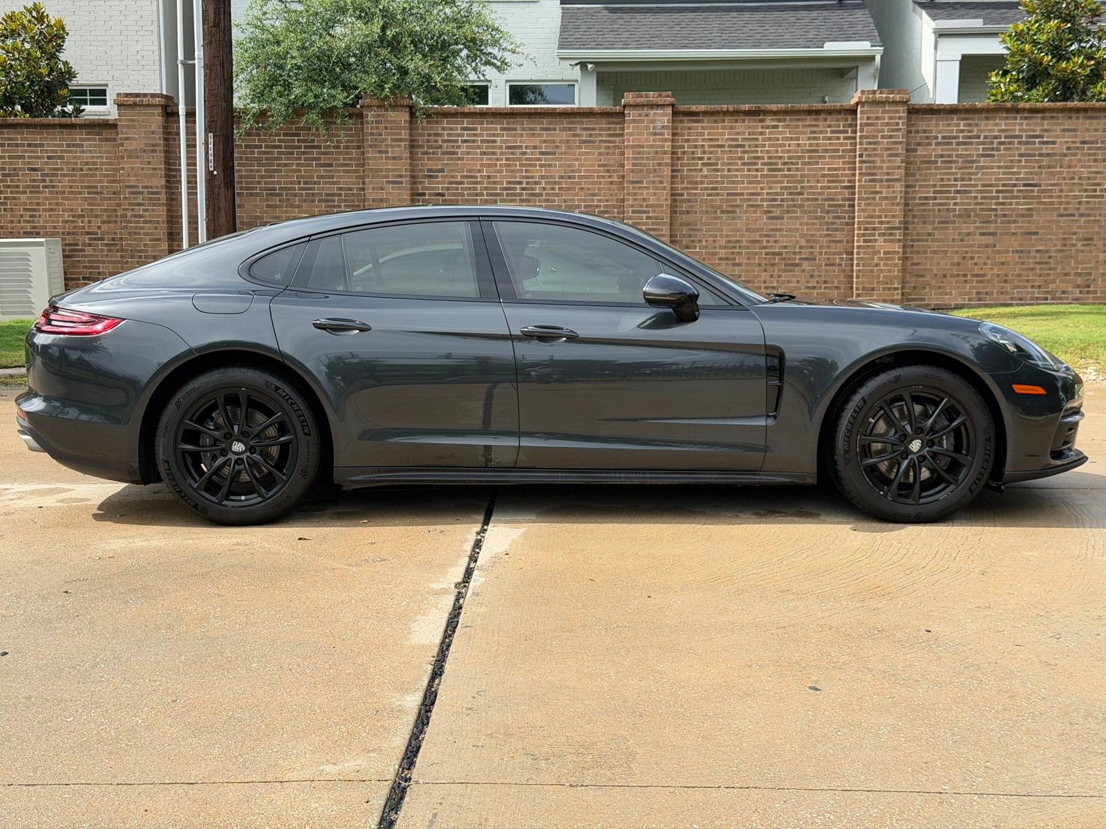 Used 2017 Porsche Panamera image 14