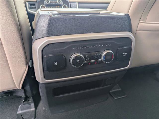 Used 2024 Ford Expedition Limited RWD image 17