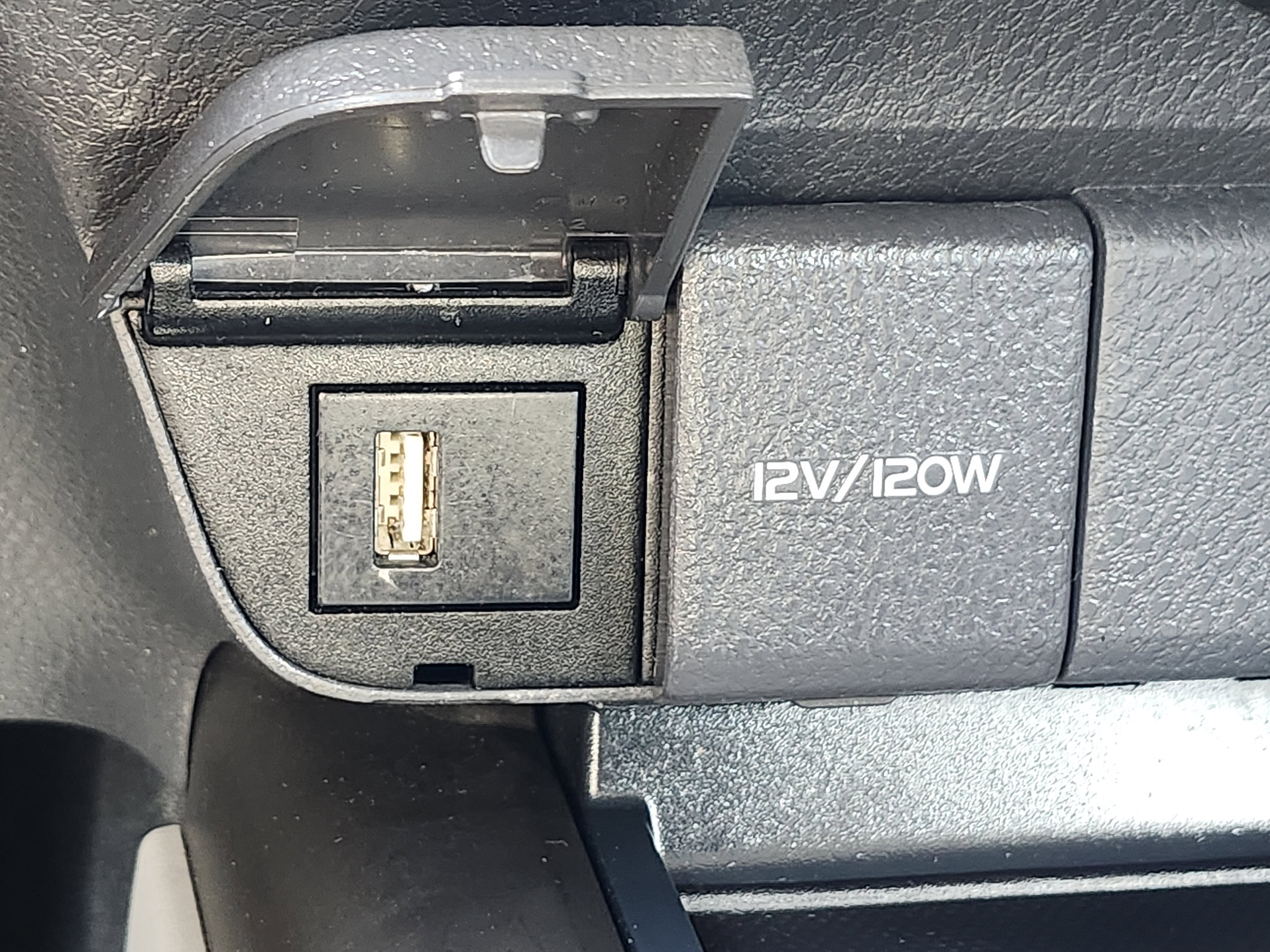 Used 2023 Toyota Camry SE image 26