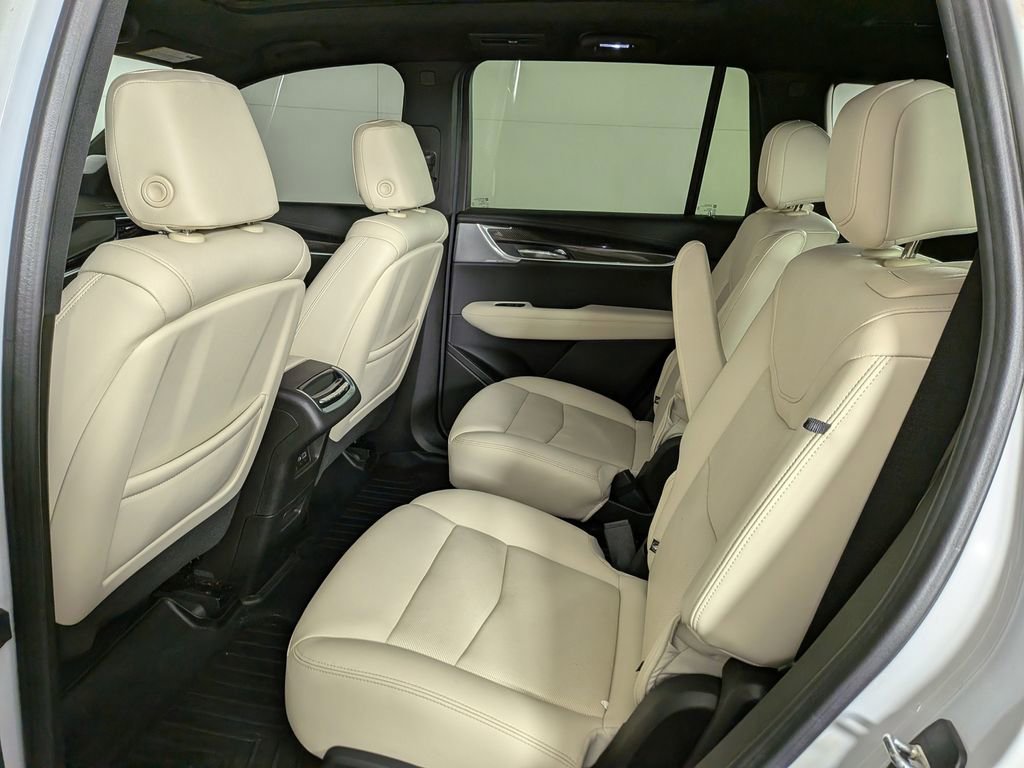 Used 2023 Cadillac XT6 Sport w/ Technology Package image 33