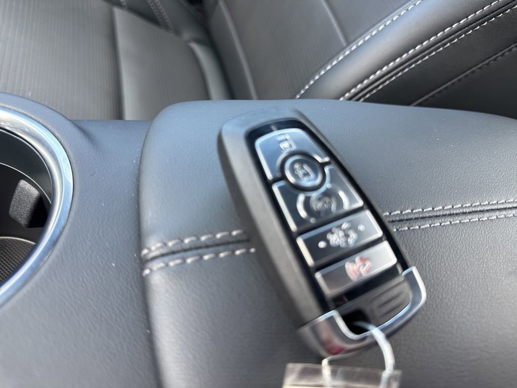 Used 2025 Ford Mustang GT Premium image 30