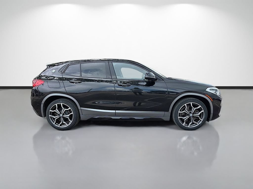 Used 2018 BMW X2 sDrive28i w/ M SportX Package FWD image 2