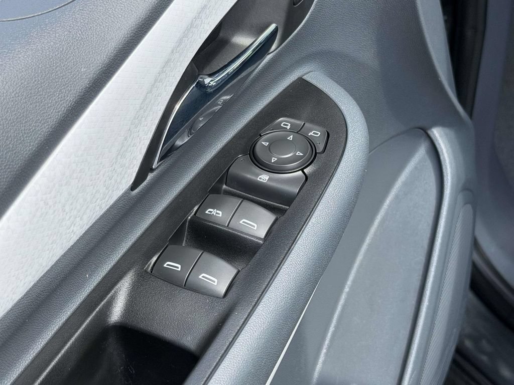 Used 2020 Chevrolet Bolt LT FWD image 13