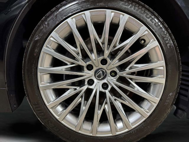 Used 2024 Lexus LS 500 AWD w/ Interior Upgrade Package image 34