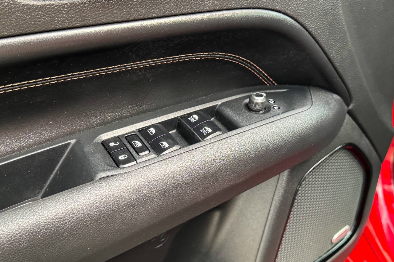 Used 2024 Jeep Compass Limited w/ Sun and Sound Group image 18