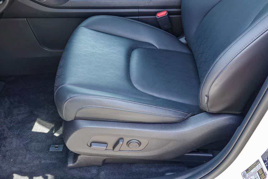 Certified 2025 Kia Carnival SX w/ SX Dark Edition Package FWD image 20