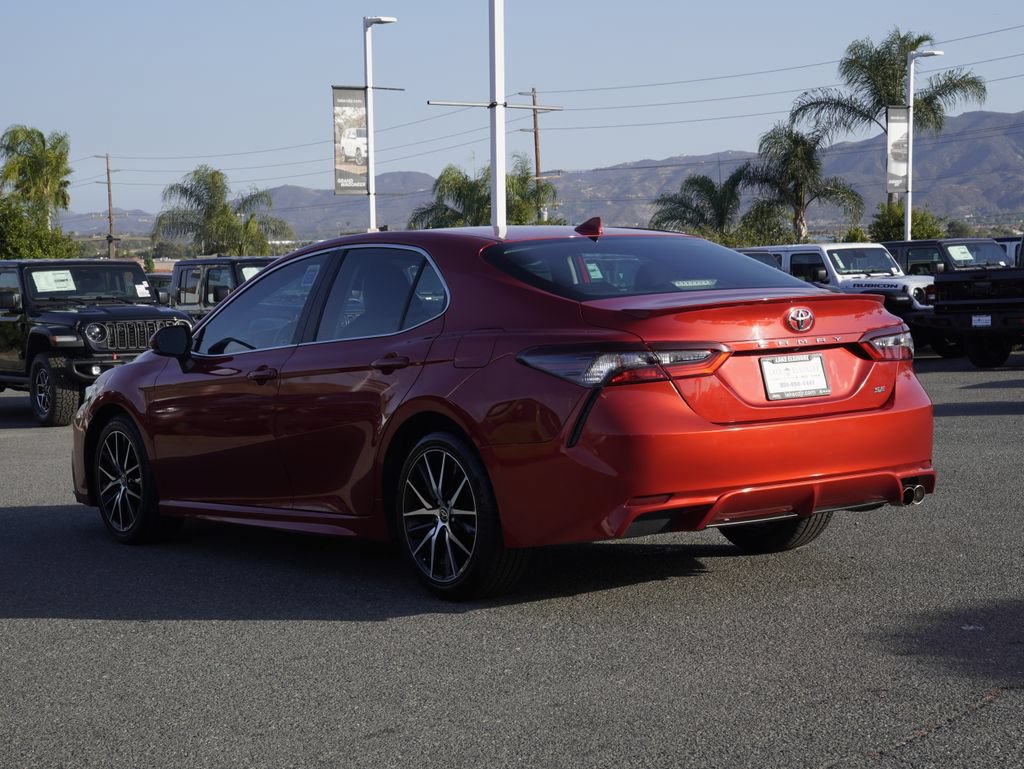 Used 2023 Toyota Camry SE FWD image 6