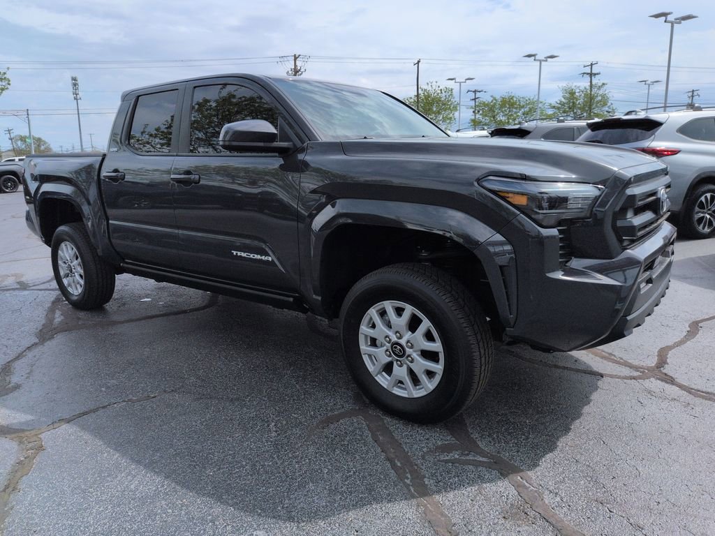 Used 2024 Toyota Tacoma SR5 AWD/4WD image 7