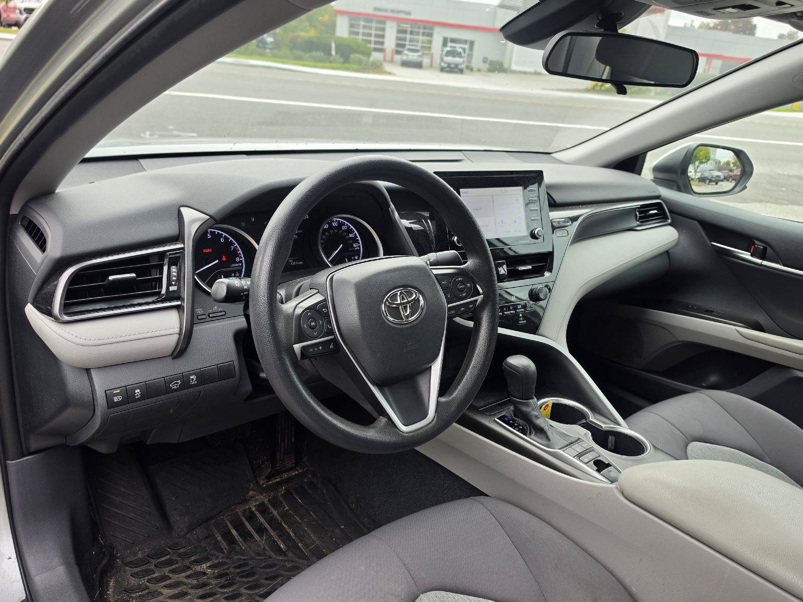 Used 2022 Toyota Camry LE AWD/4WD image 11