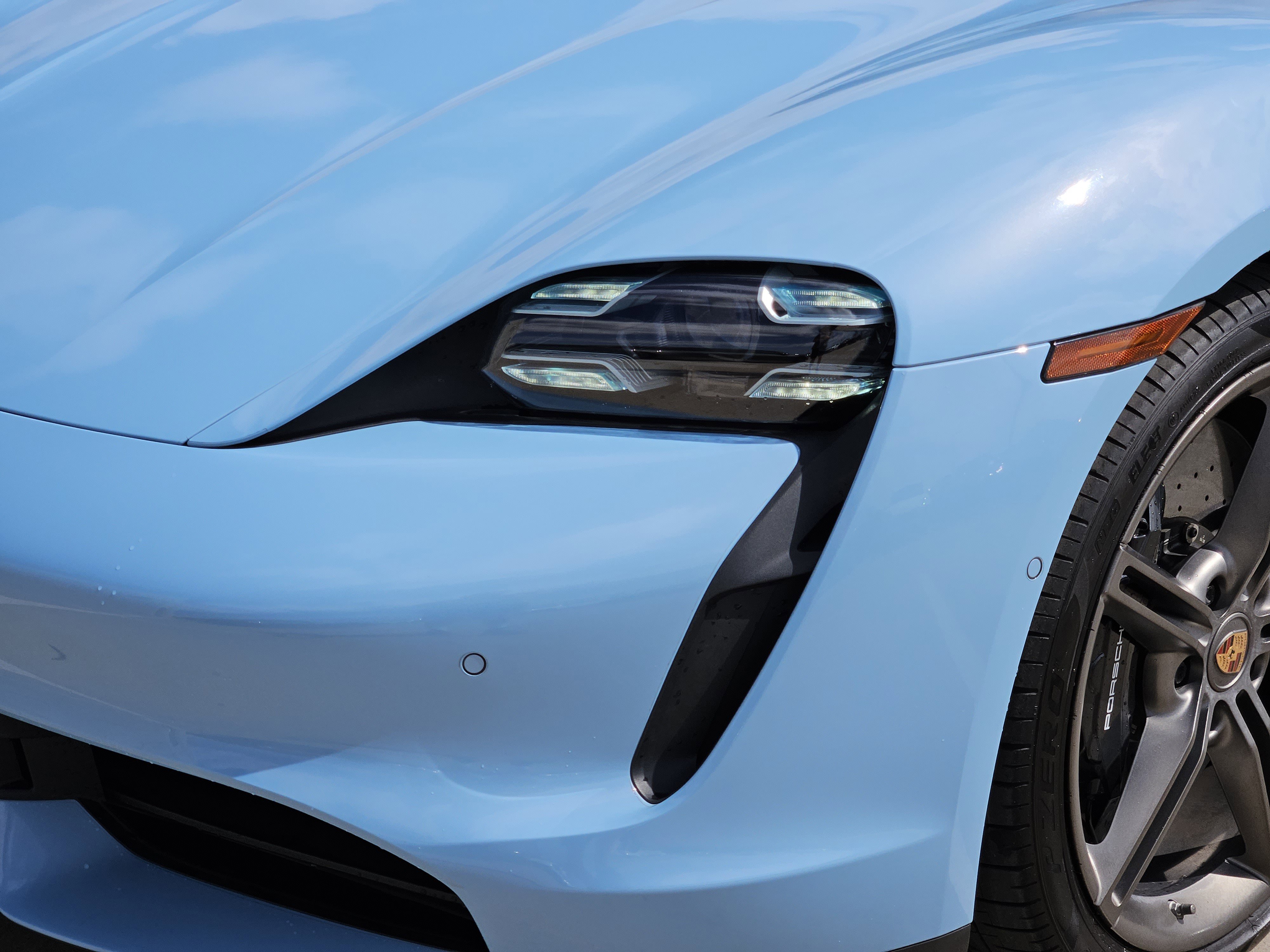 Used 2022 Porsche Taycan Turbo S image 12