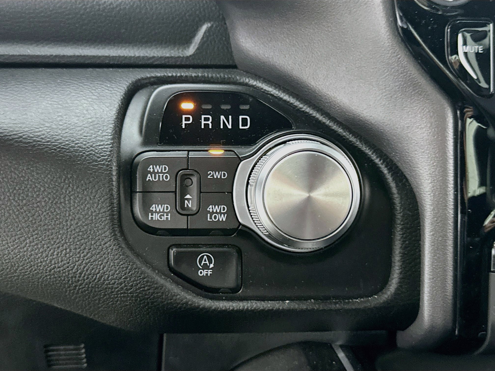 Used 2023 RAM 1500 Laramie AWD/4WD image 17