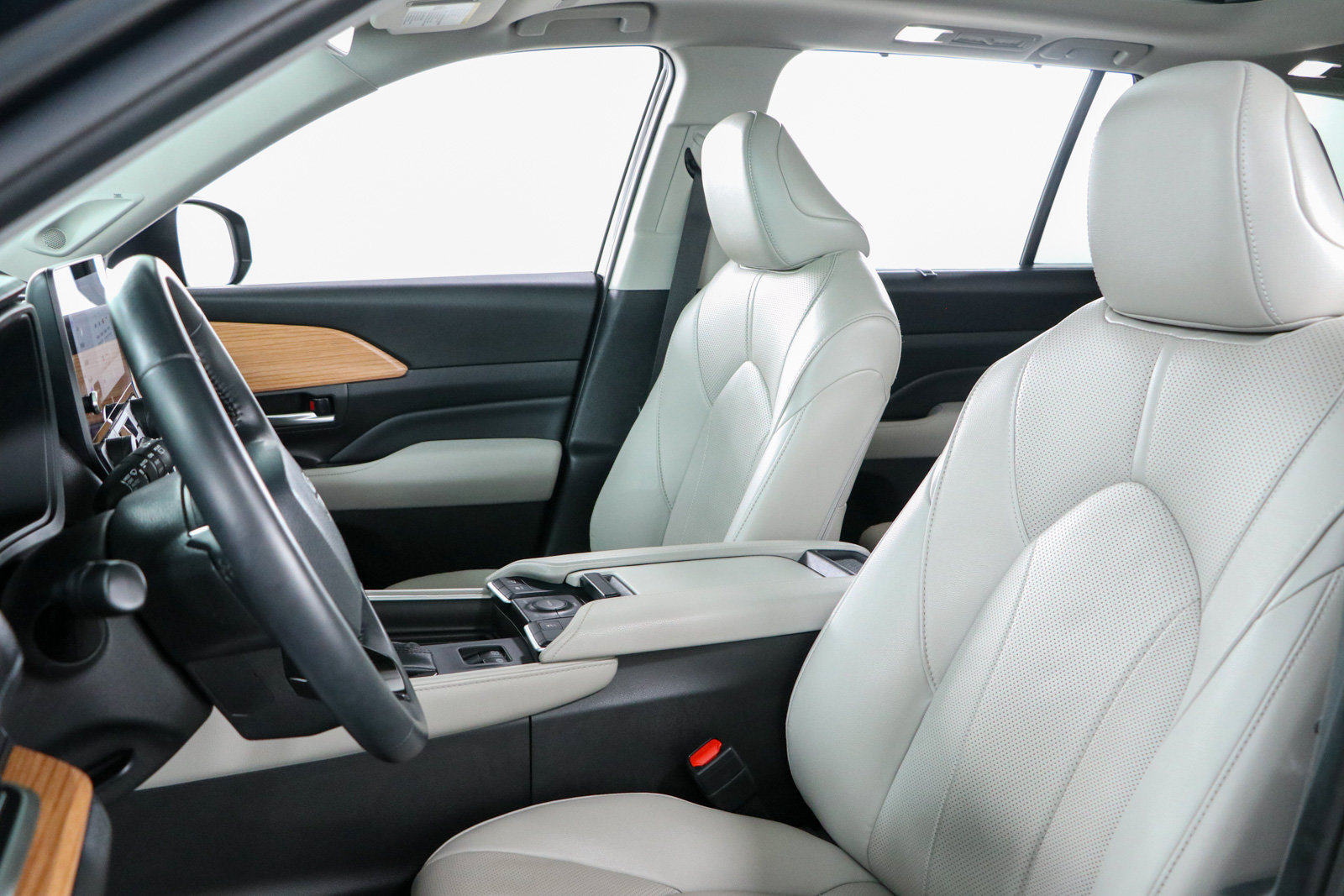 Used 2025 Toyota Grand Highlander AWD Hybrid image 24