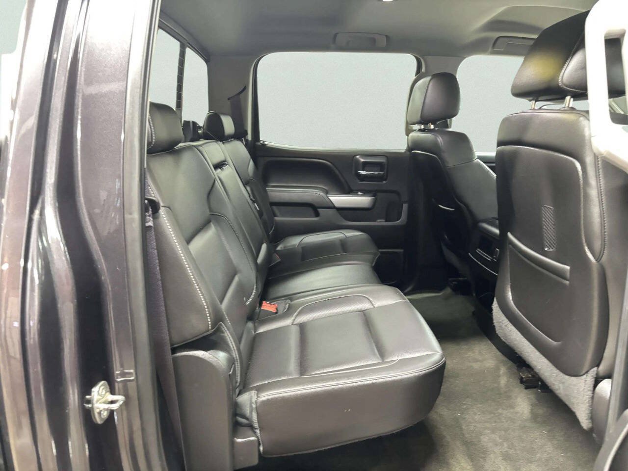 Used 2015 Chevrolet Silverado 2500 LTZ w/ Driver Alert Package AWD/4WD image 18