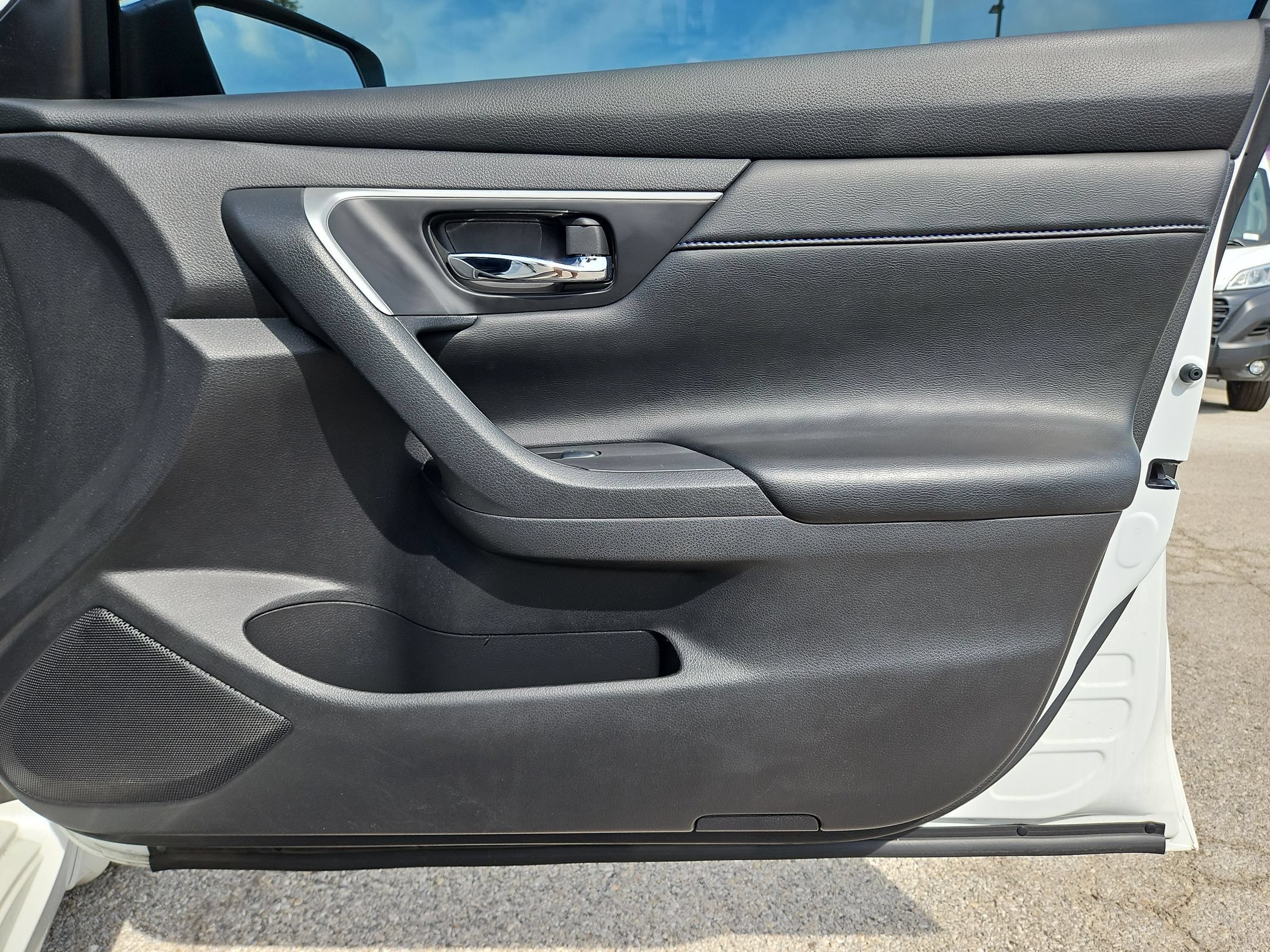 Used 2018 Nissan Altima 2.5 SR FWD image 29