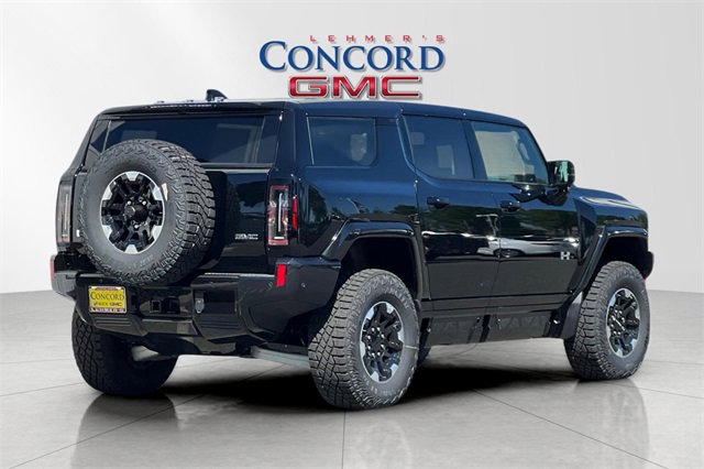 Used 2024 GMC Hummer EV 2X w/ Extreme Off-Road Package image 4