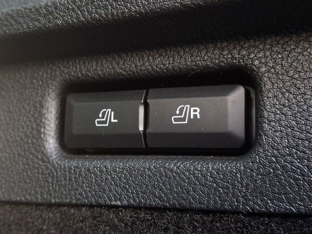 Used 2020 Lincoln Corsair Reserve w/ Elements Package image 31