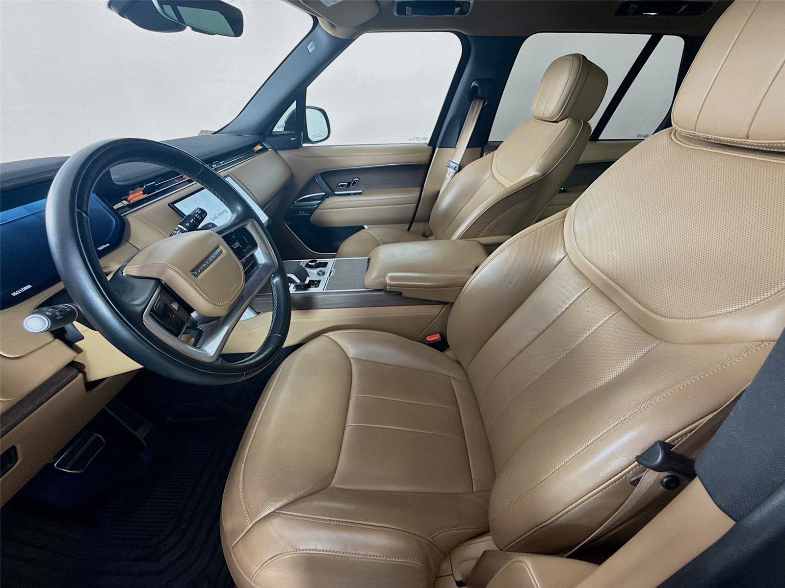 Used 2023 Land Rover Range Rover SE AWD/4WD image 2