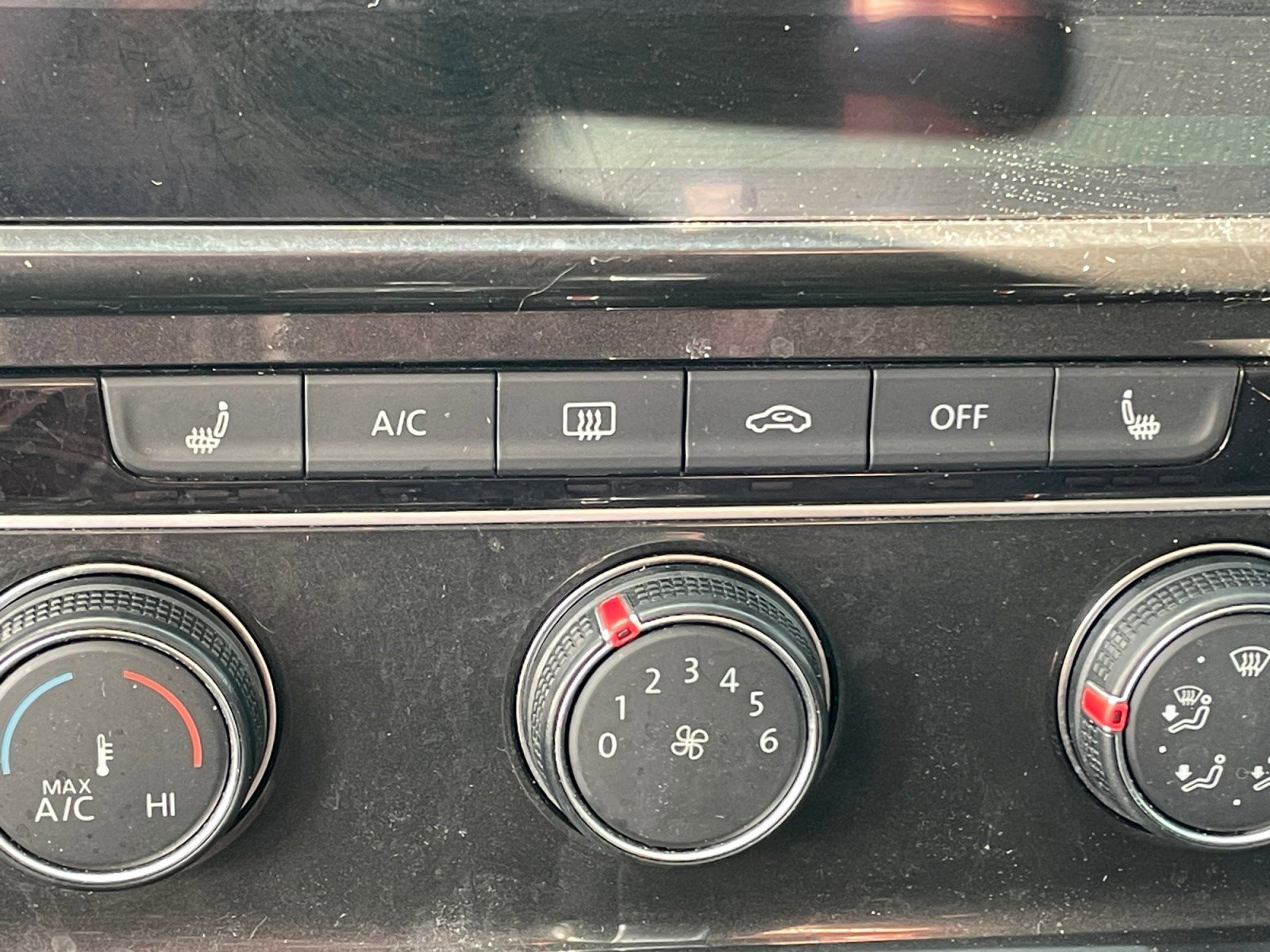 Used 2019 Volkswagen Golf SE w/ Driver Assistance Package image 13