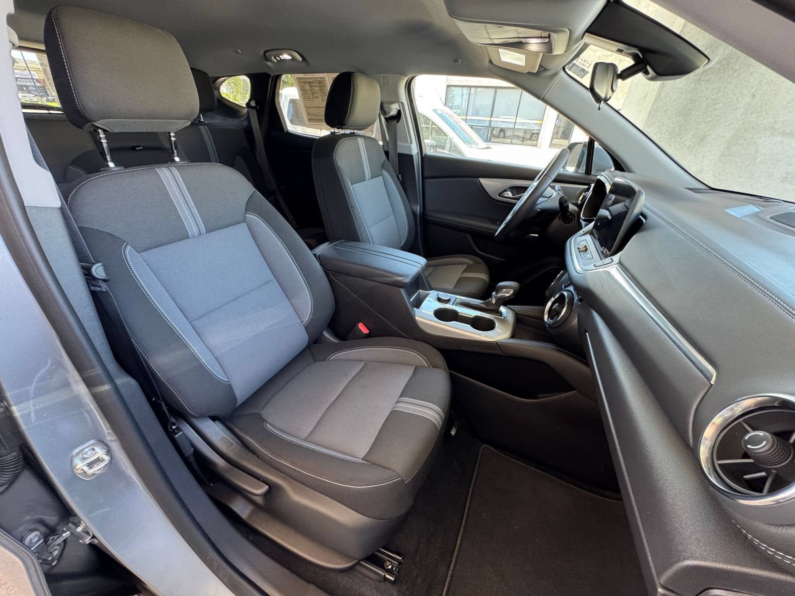 Used 2026 Chevrolet Blazer LT FWD image 37