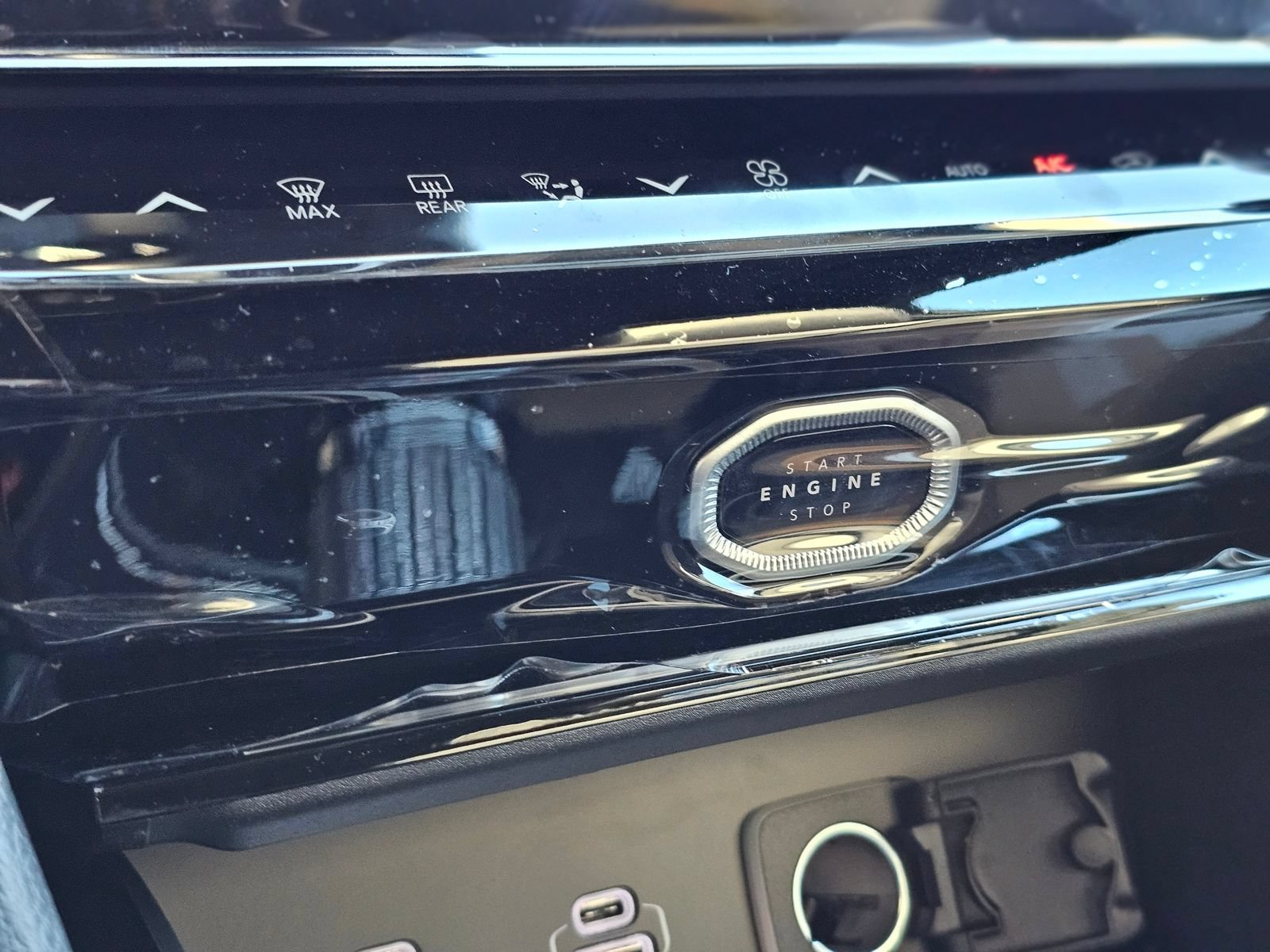 New 2026 Jeep Grand Cherokee L Altitude RWD image 11
