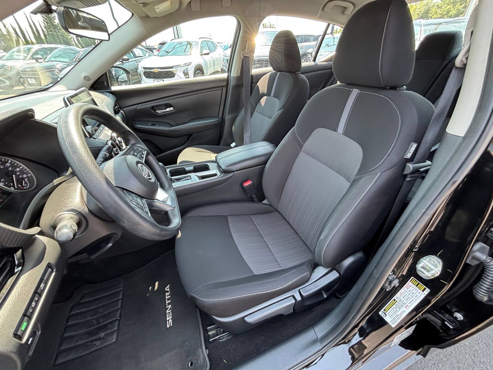 Used 2025 Nissan Sentra SV FWD image 34
