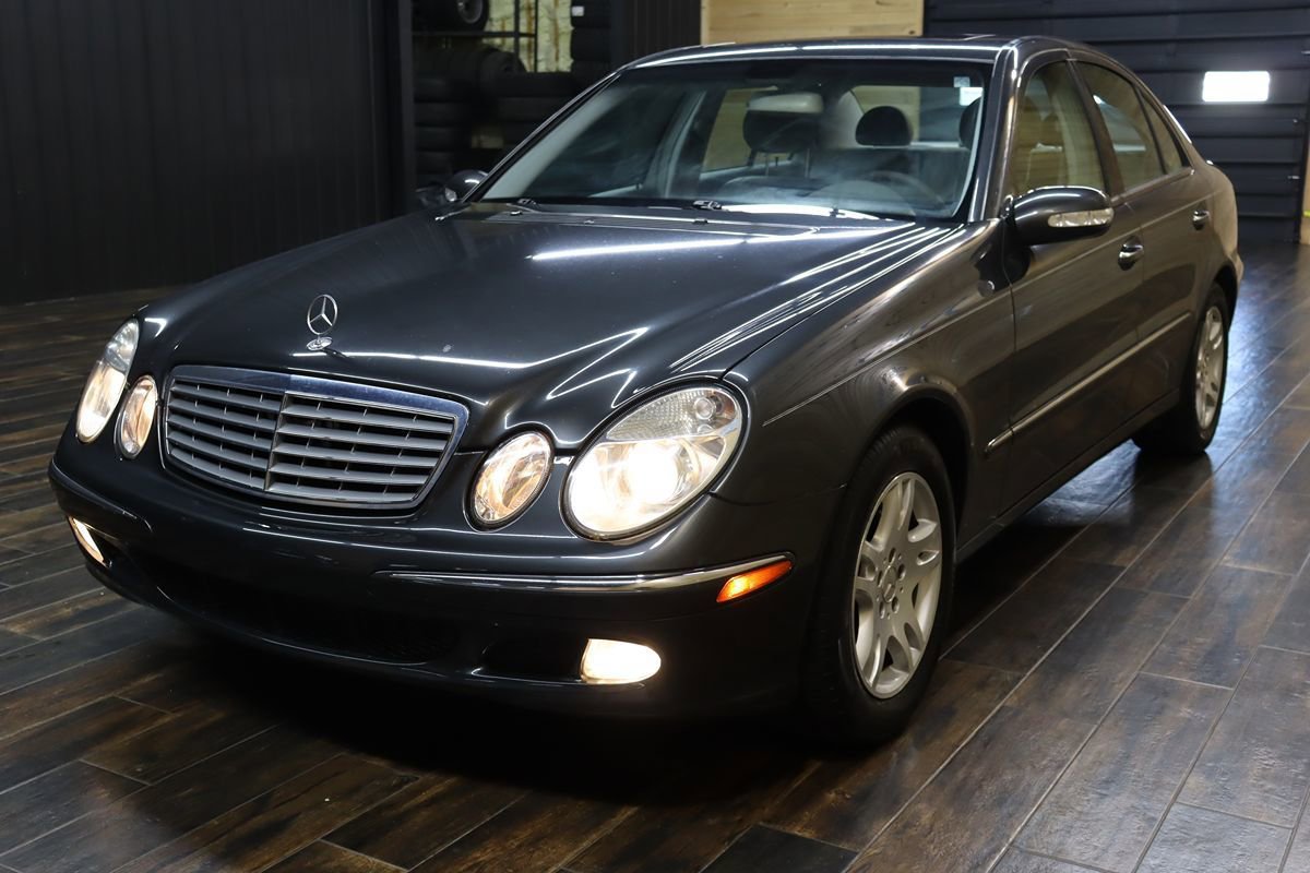 Used 2005 Mercedes-Benz E 320 CDI Sedan image 6
