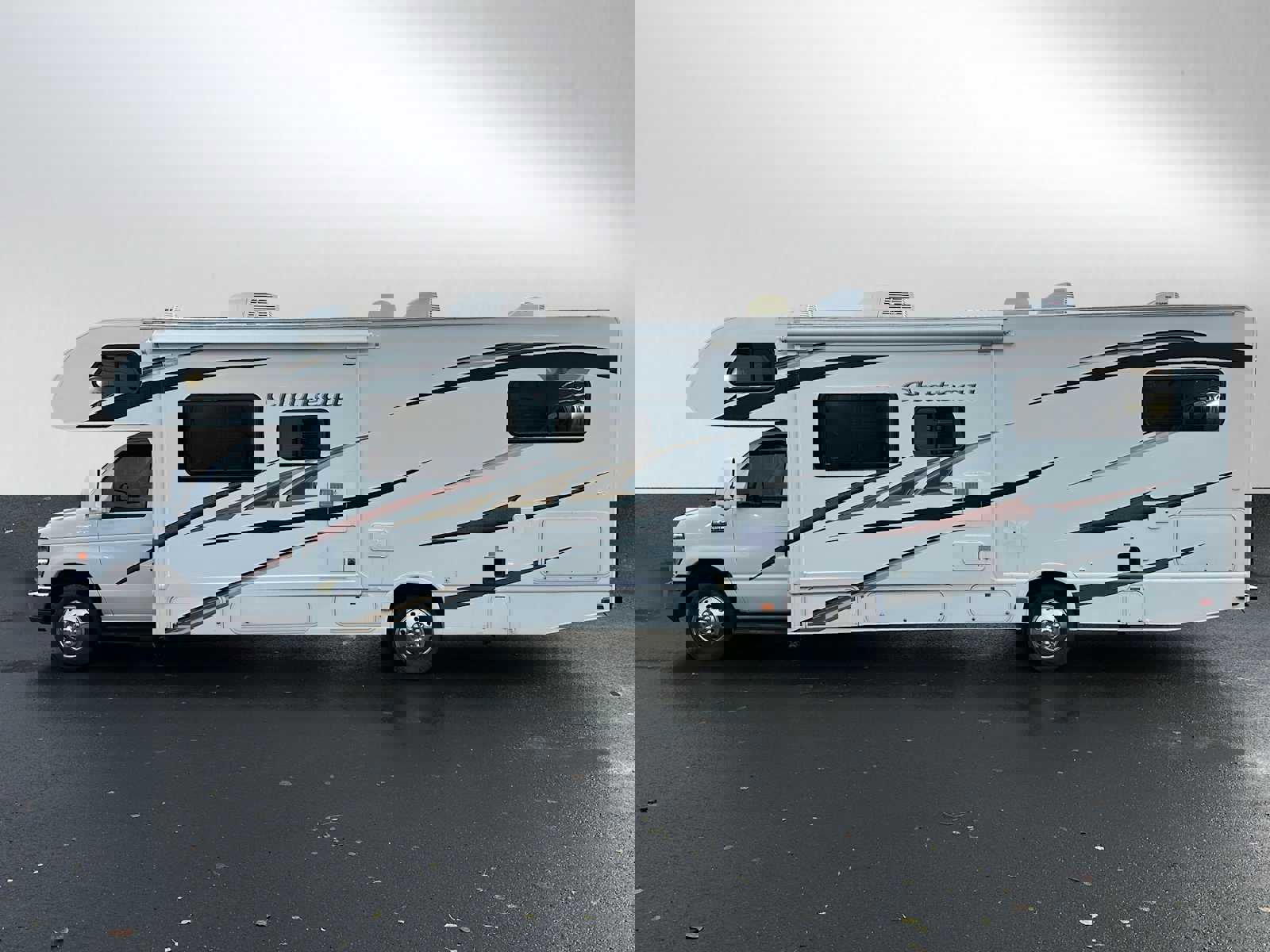 Used 2011 Ford E-450 and Econoline 450 Super Duty w/ Motorhome Prep Pkg image 6