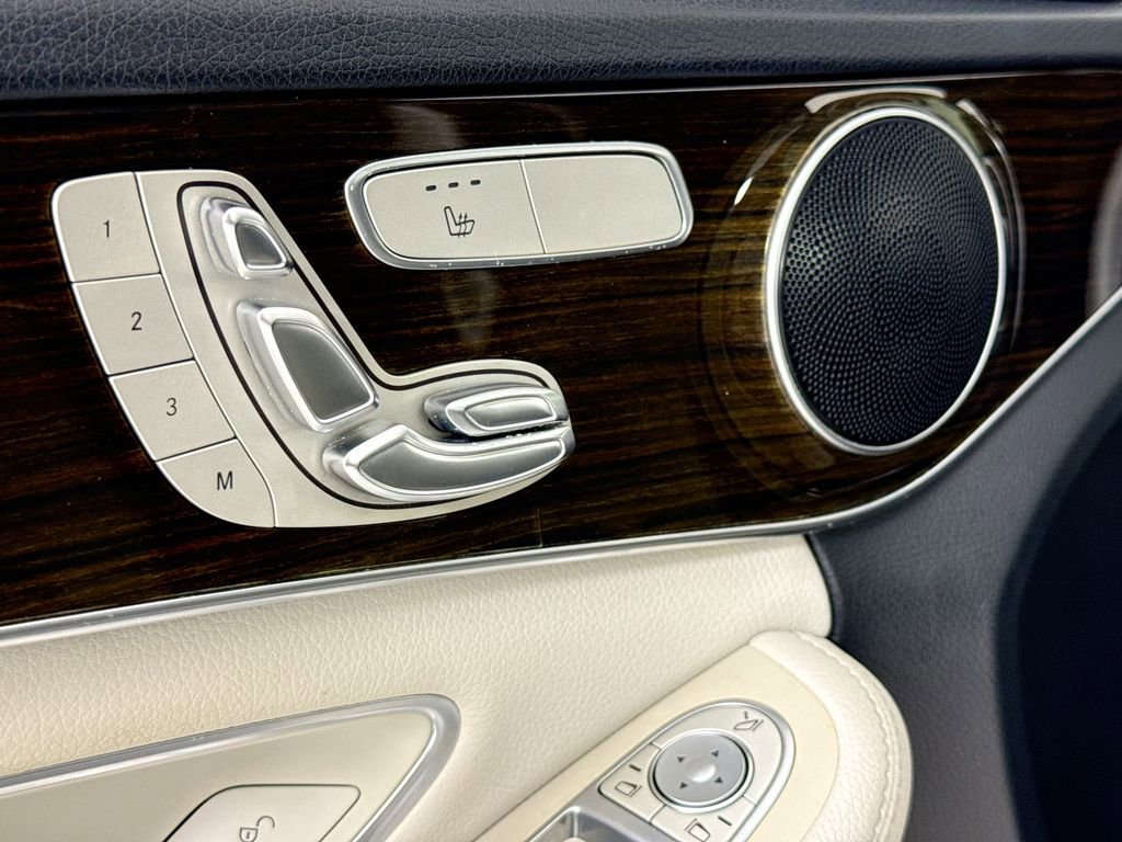 Used 2018 Mercedes-Benz C 300 Sedan image 24