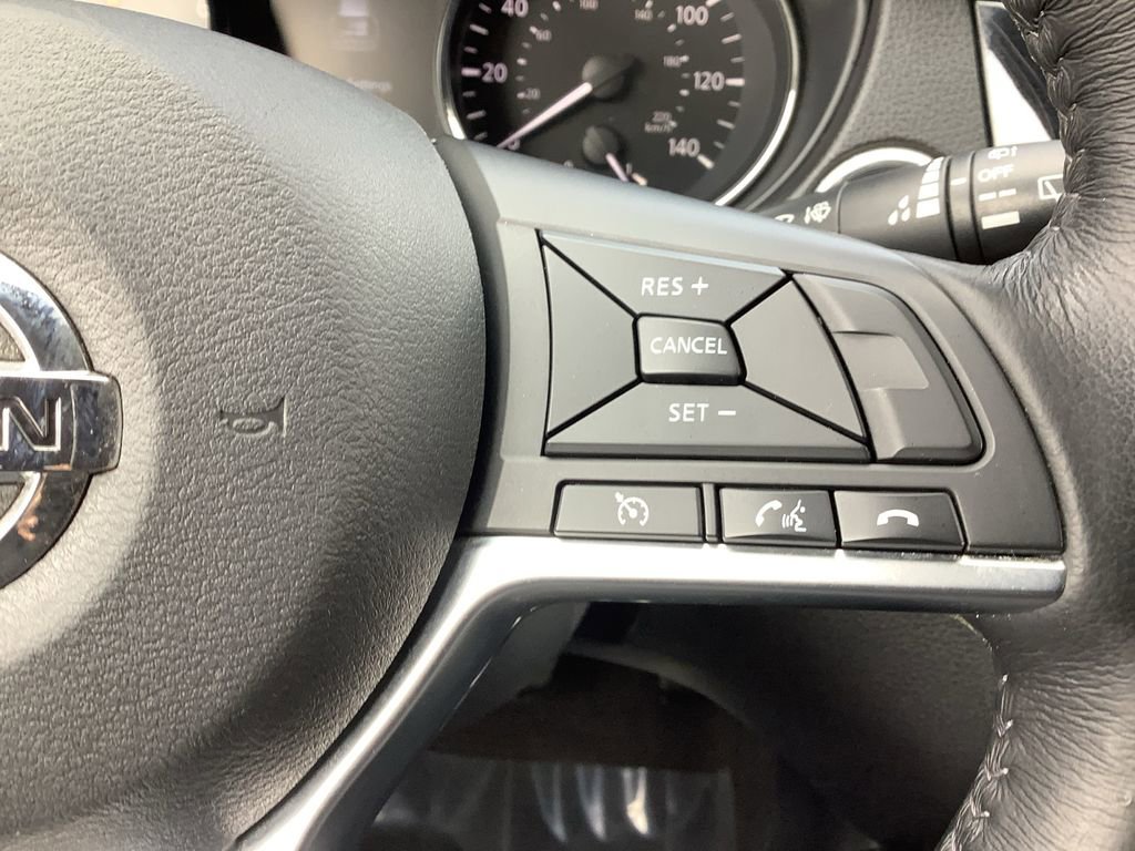 Used 2017 Nissan Rogue SL image 20