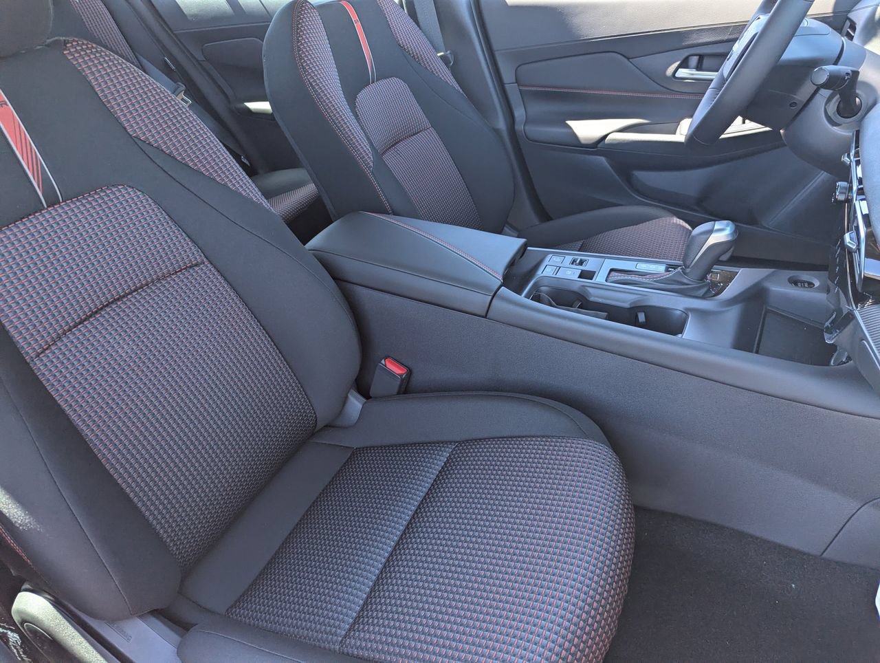 New 2026 Nissan Sentra SR w/ Floor Mat Package FWD image 30
