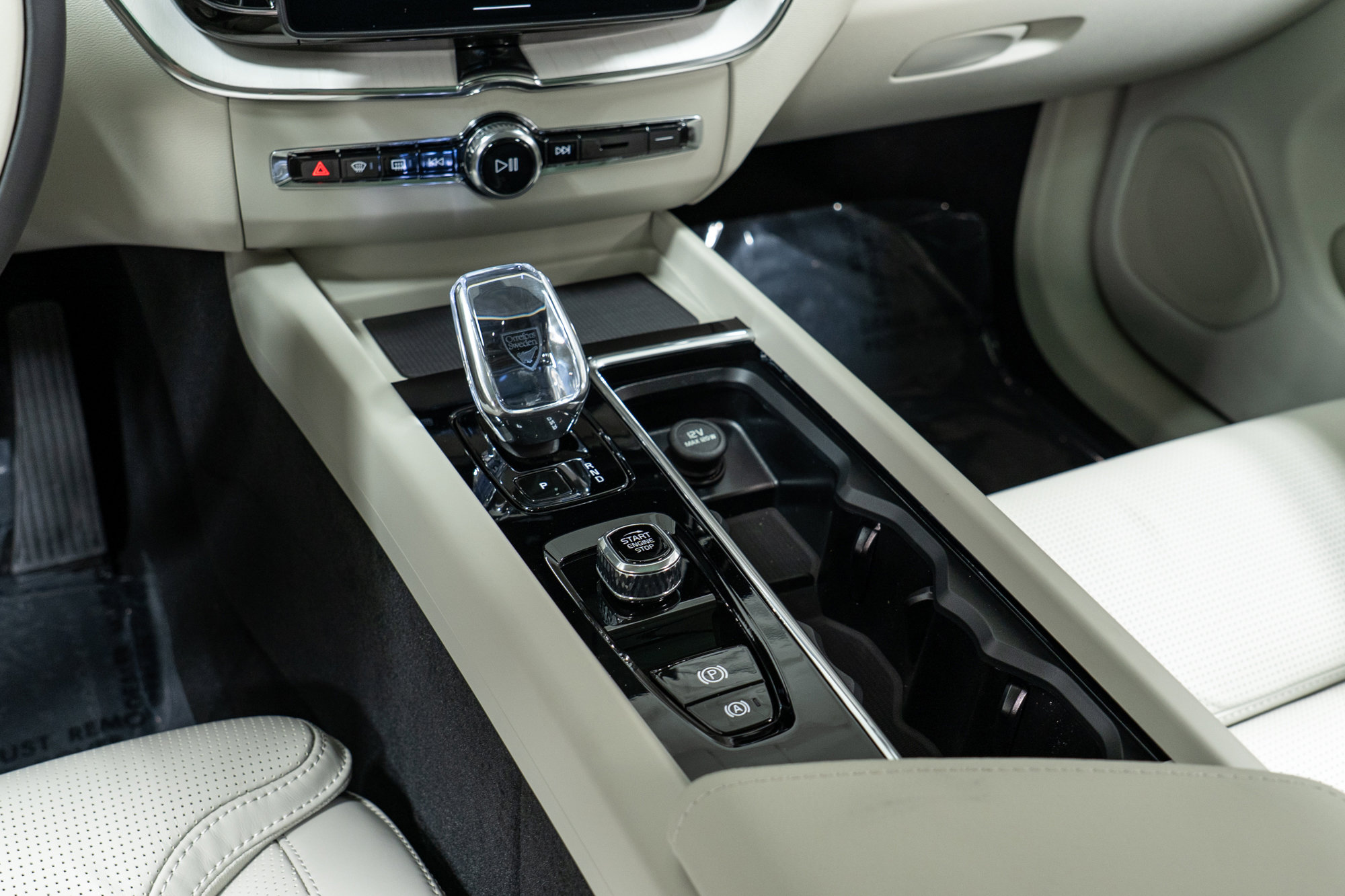 New 2026 Volvo XC60 T8 Ultra image 21