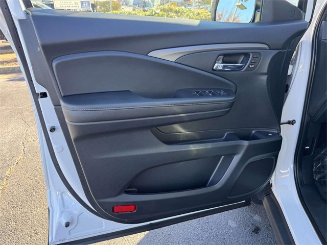 Certified 2024 Honda Ridgeline RTL image 13