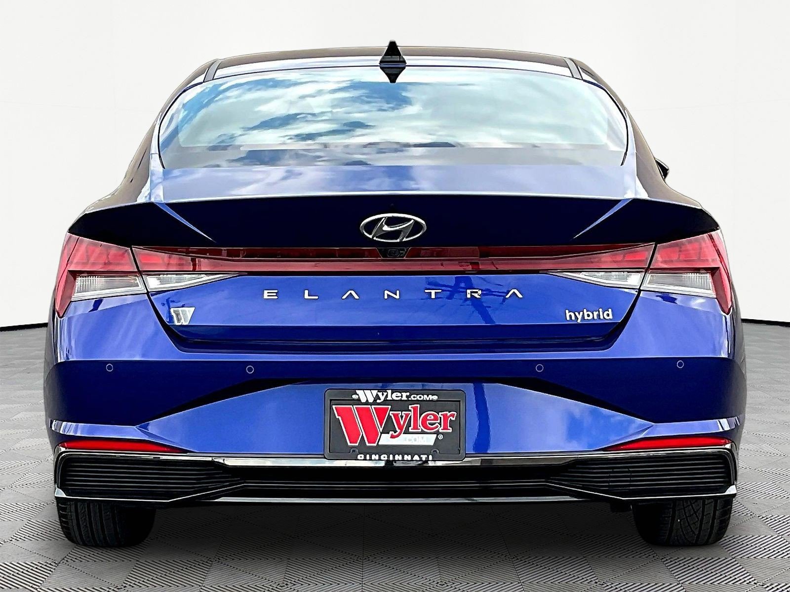 Certified 2023 Hyundai Elantra Limited FWD image 5