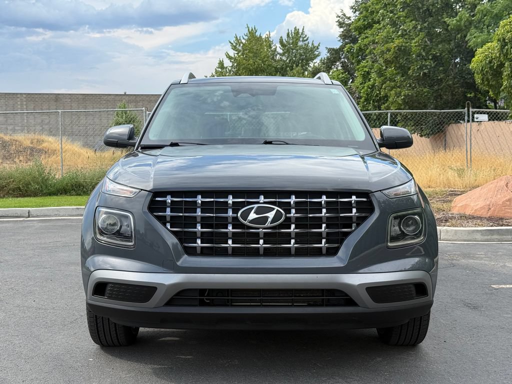 Used 2023 Hyundai Venue SEL w/ Cargo Package FWD image 5
