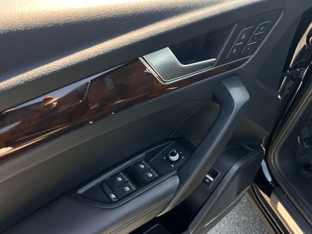 Used 2018 Audi Q5 Prestige w/ Prestige Package AWD/4WD image 11