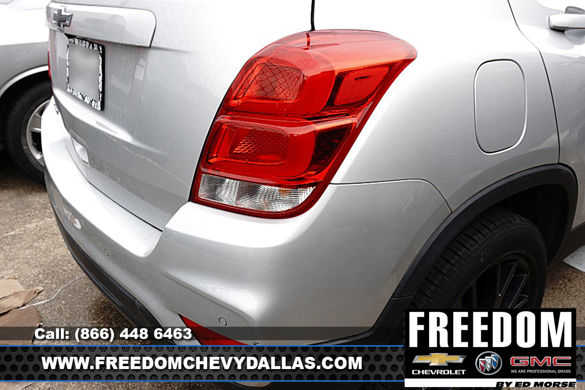 Used 2021 Chevrolet Trax LT w/ Driver Confidence Package AWD/4WD image 9