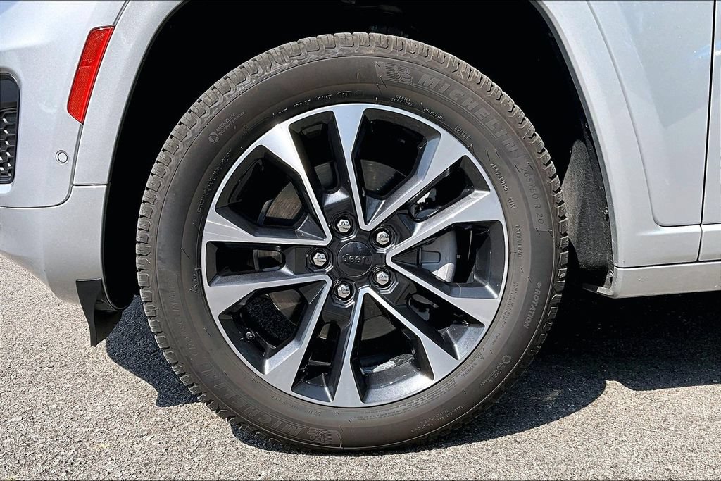 Used 2022 Jeep Grand Cherokee L Overland AWD/4WD image 11