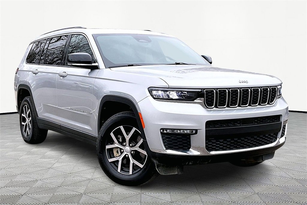 Used 2024 Jeep Grand Cherokee L Limited image 1