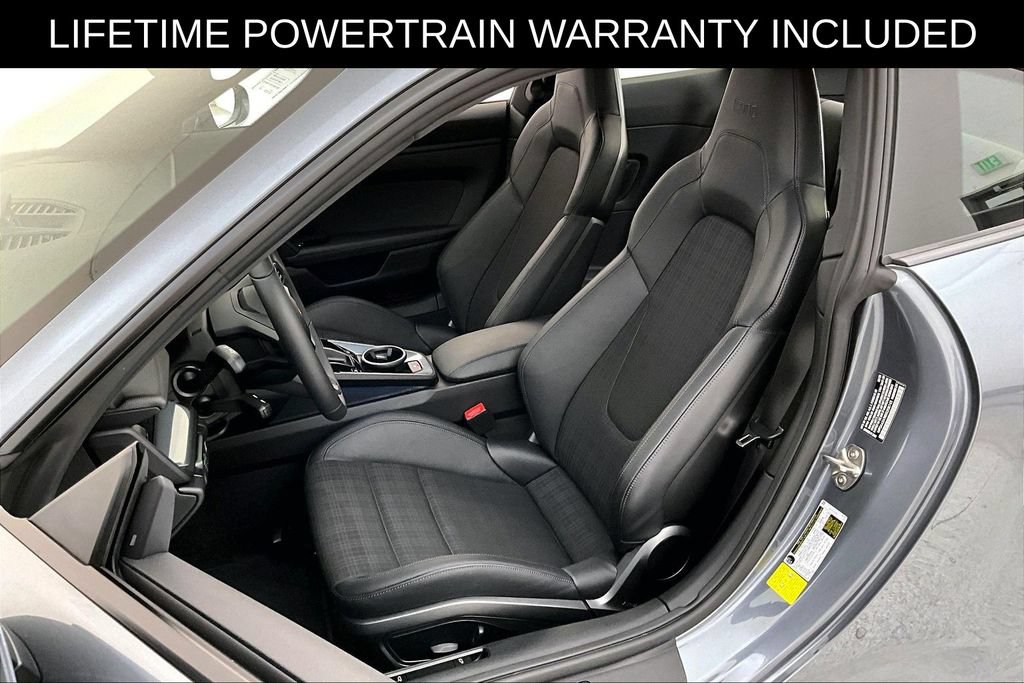 Used 2025 Porsche 911 Carrera T RWD image 30